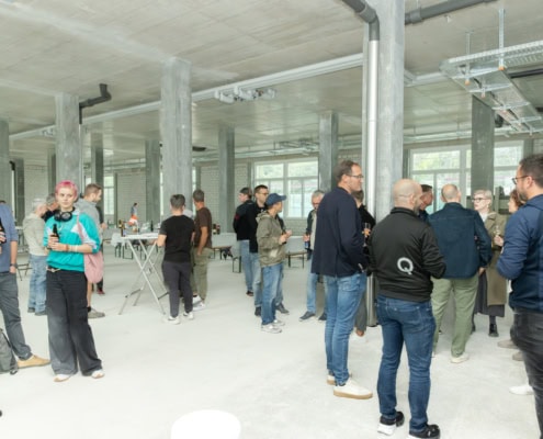 invités sur un bouquet de chantier