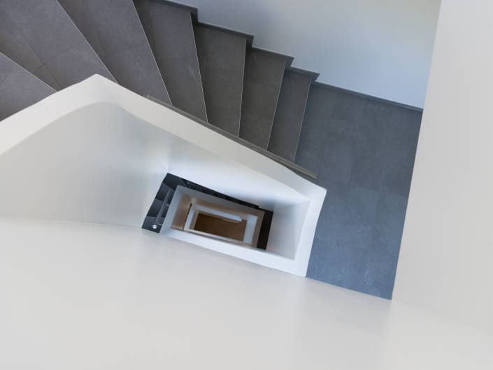 cage d‘escalier commandée auprès du photographe pour une entreprise d’architecture à Lausanne